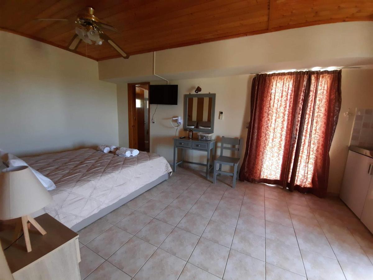 Marinos Studios At Lourdata Village Luaran gambar