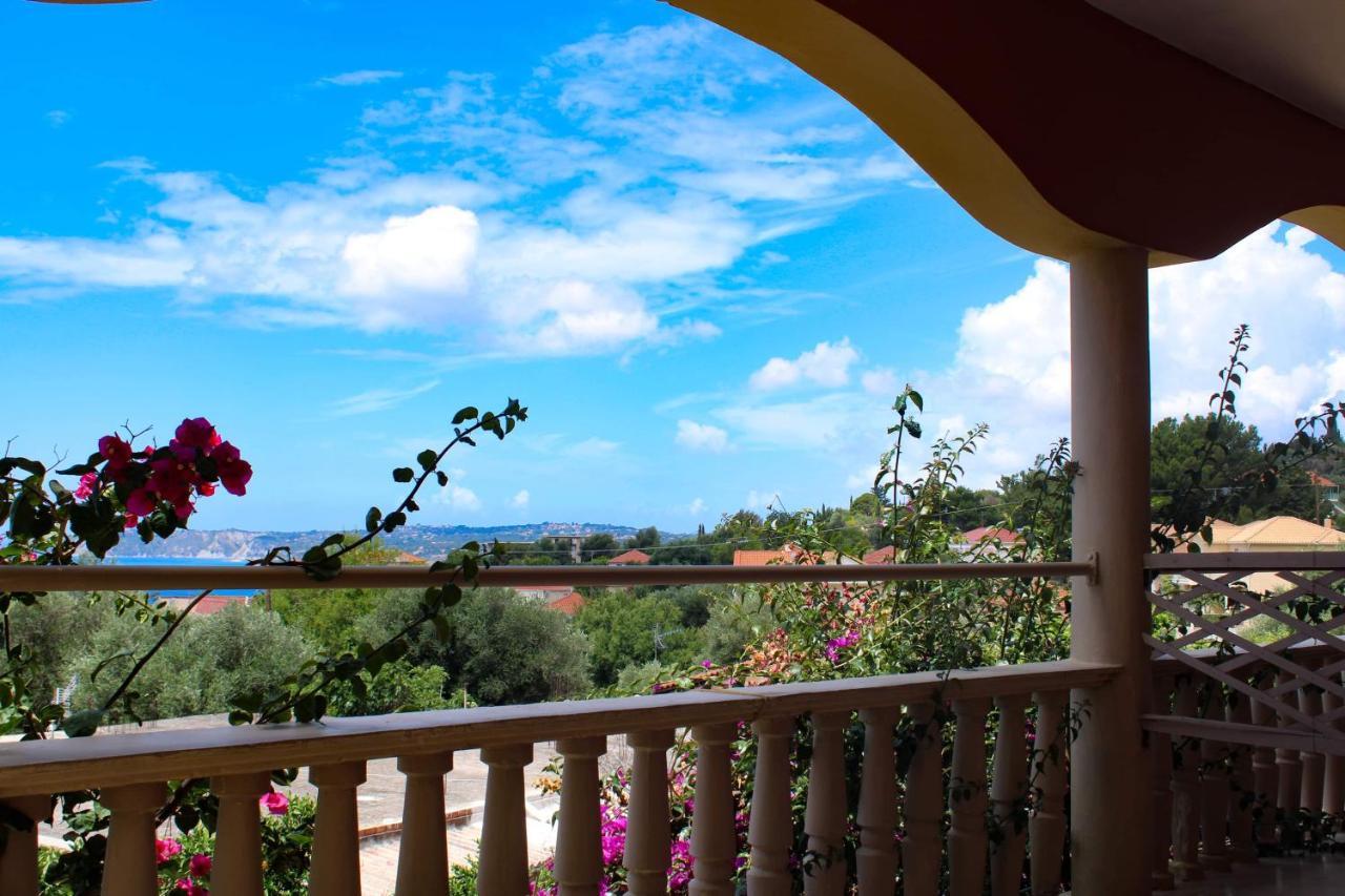Marinos Studios At Lourdata Village Luaran gambar